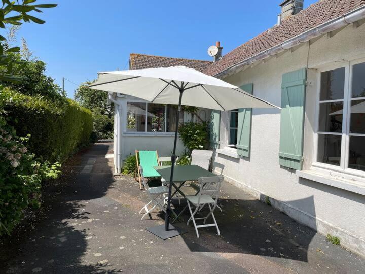 La Maison De Marie A 5 Minutes A Pied De La Plage Avec Parking Privee Et Gratuit Lion-sur-Mer Exterior foto